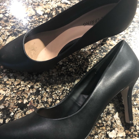 Black Spring heels - Picture 2 of 4